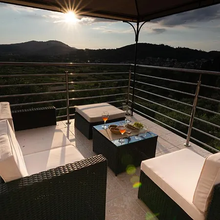 Feriehus Olea Stone House Near The Sea Notos