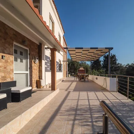 Feriehus Olea Stone House Near The Sea *