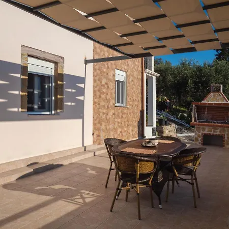 Olea Stone House Near The Sea Feriehus *