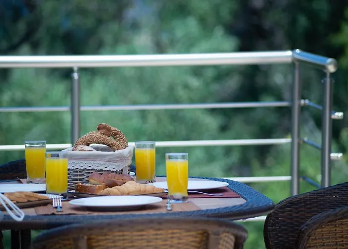Olea Stone House Near The Sea بيت للعطل *